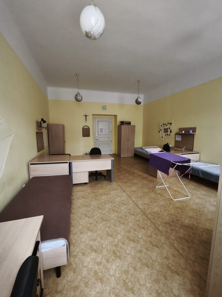 Obrázek s pohledem do pokoje Domova mládeže
